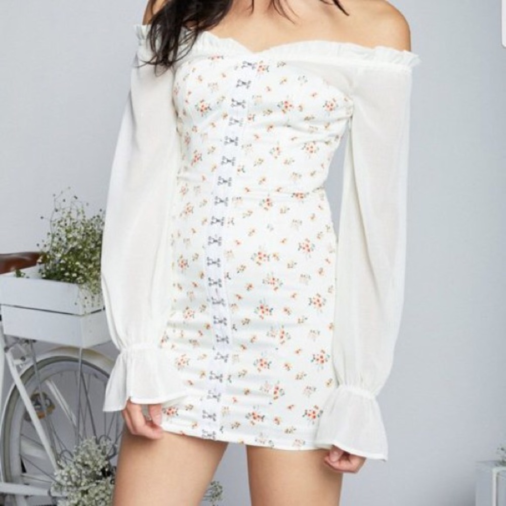 Eggie Grettle Floral Mini Dress